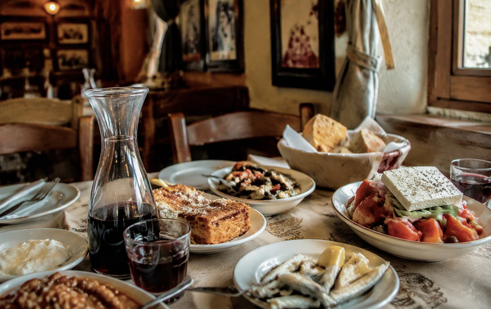 Bužinel — Restavracija · Vina · Sobe