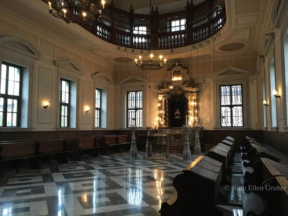 Interior of the historic Gorizia Synagogue on Via Ascoli